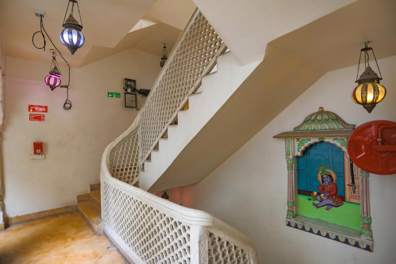 The Pinky Villa - Heritage Boutique Suites Ню Делхи Екстериор снимка