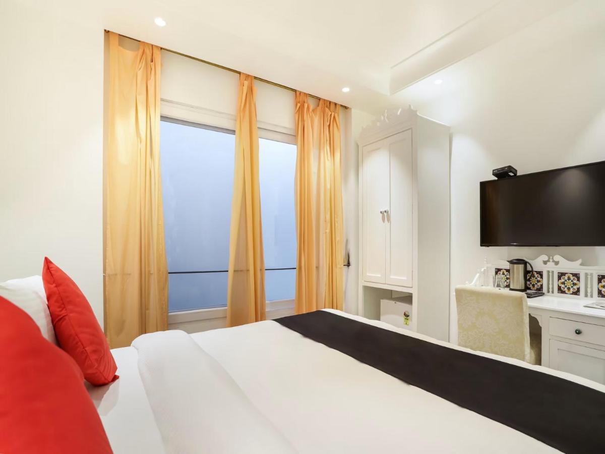 The Pinky Villa - Heritage Boutique Suites Ню Делхи Екстериор снимка