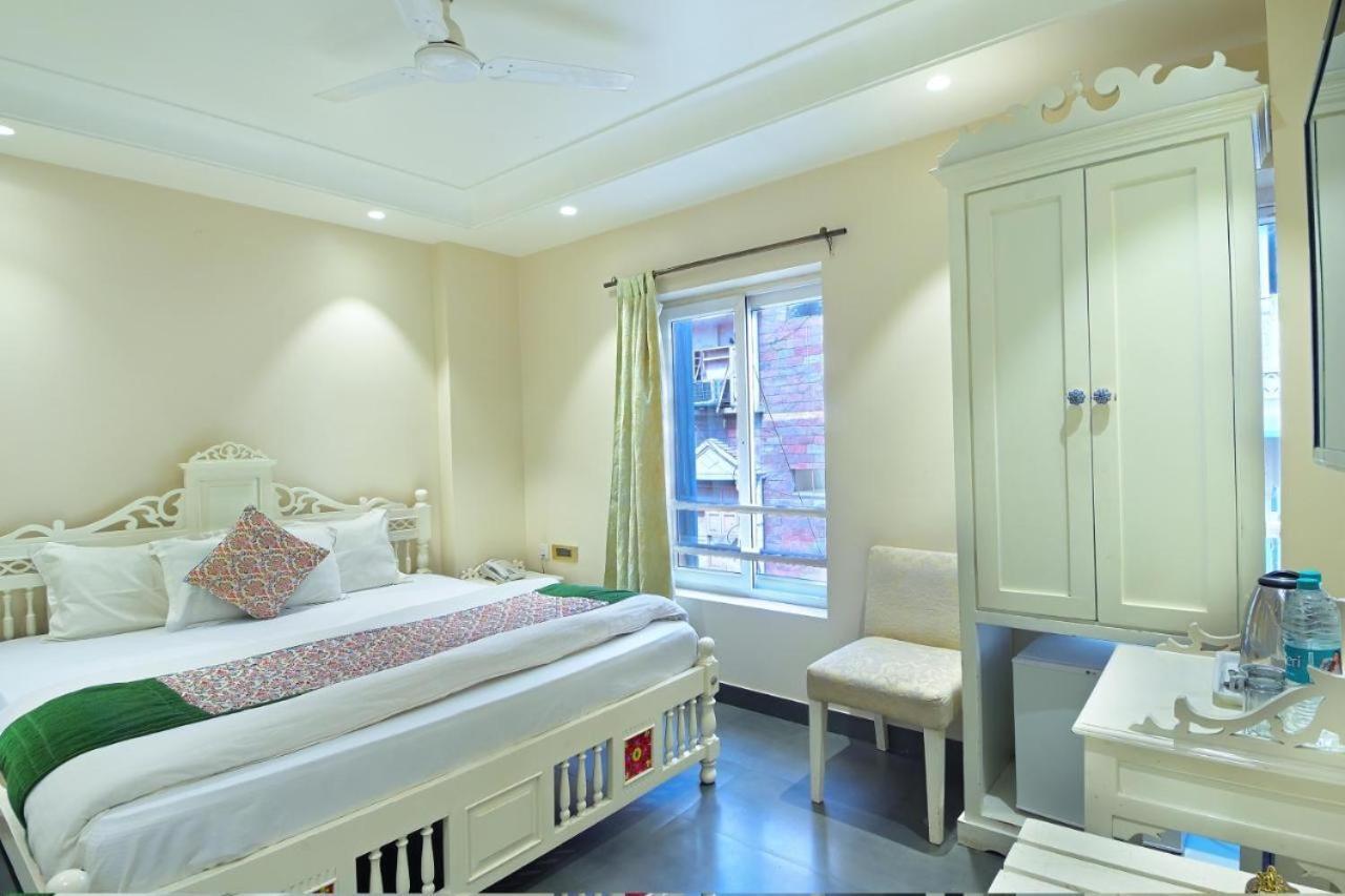 The Pinky Villa - Heritage Boutique Suites Ню Делхи Екстериор снимка