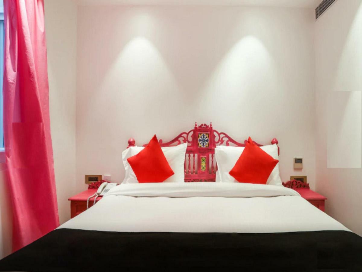 The Pinky Villa - Heritage Boutique Suites Ню Делхи Екстериор снимка