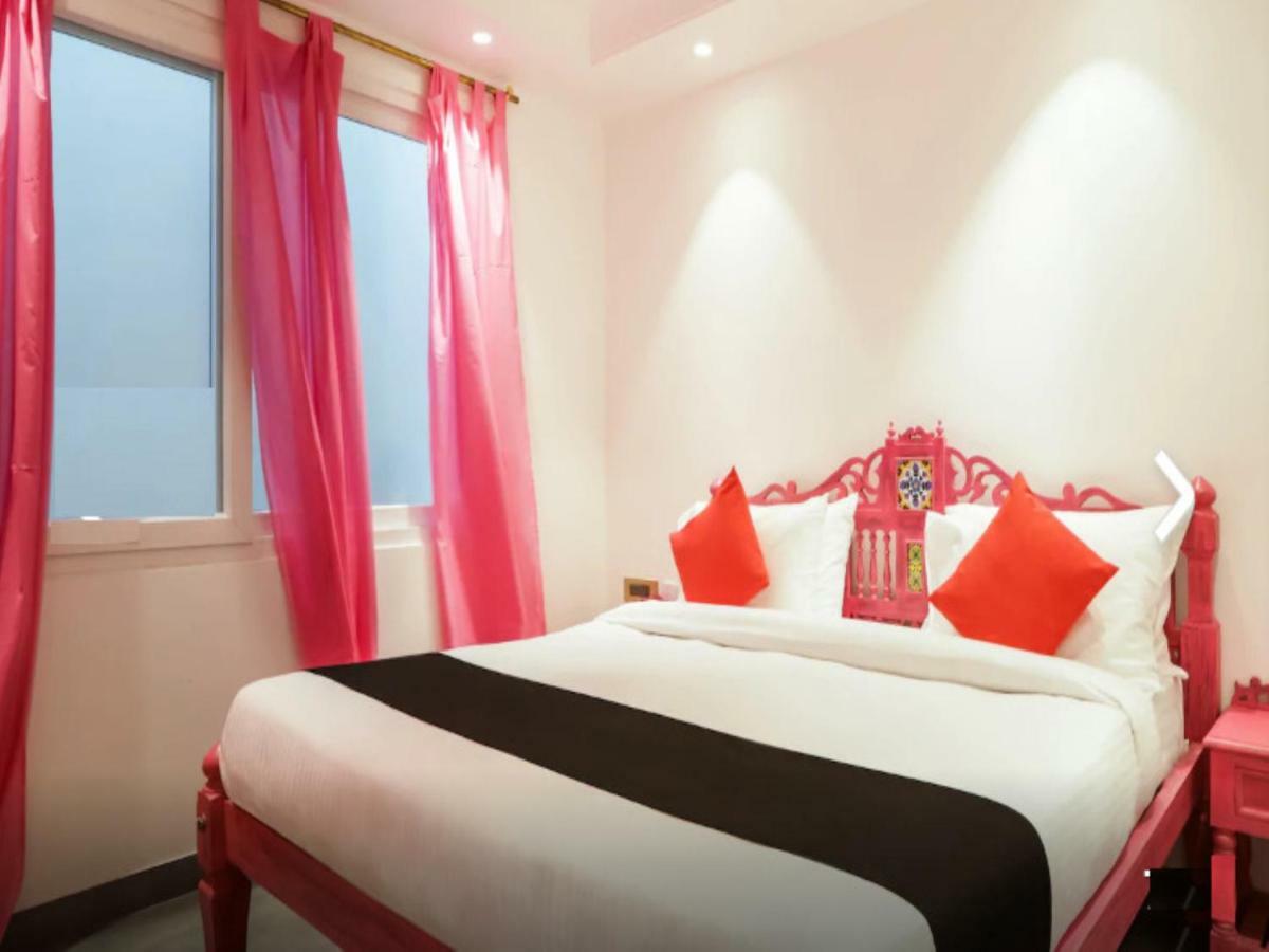 The Pinky Villa - Heritage Boutique Suites Ню Делхи Екстериор снимка