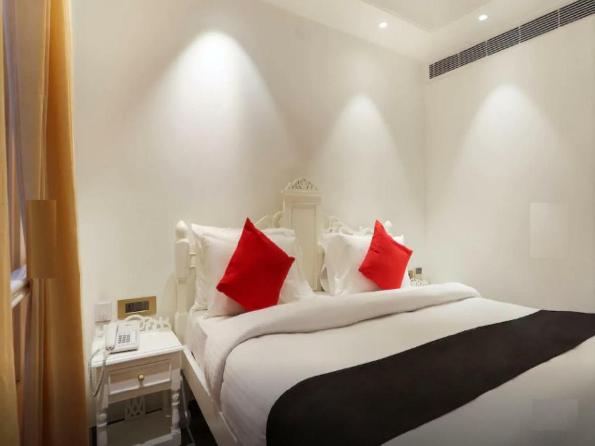 The Pinky Villa - Heritage Boutique Suites Ню Делхи Екстериор снимка